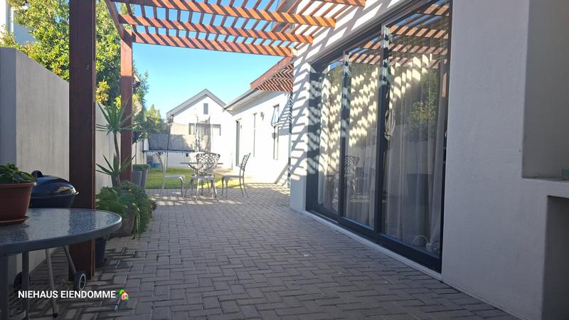 4 Bedroom Property for Sale in Sitari Country Estate Western Cape